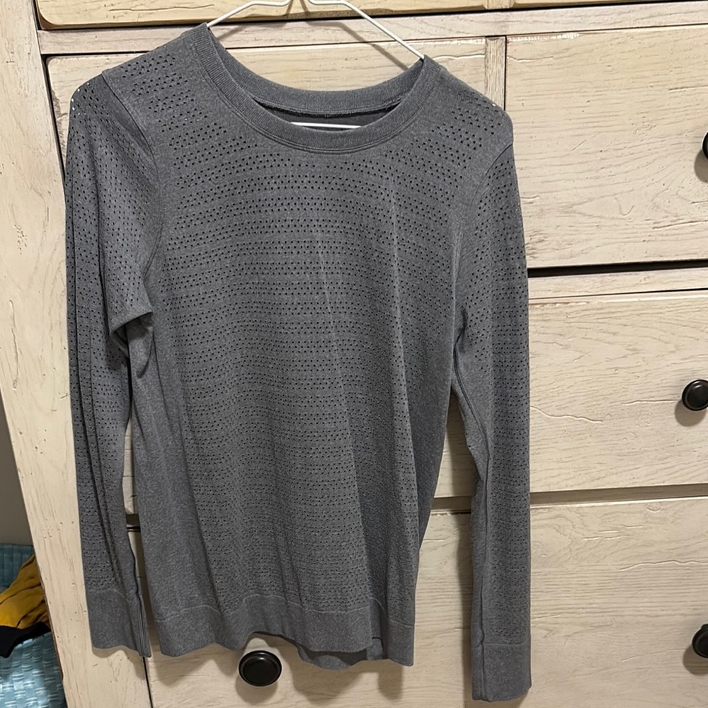 Lululemon Gray Long Sleeve Top